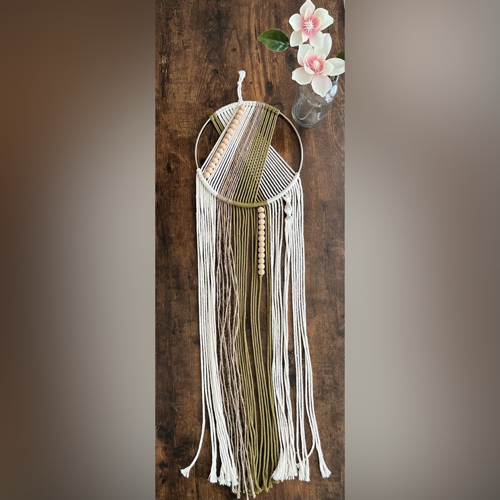 Handmade macrame wall decor - Picture 4 of 6